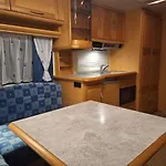 아파트 Proboost Arctic Center Cosy Caravan *