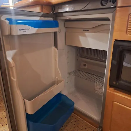 Proboost Arctic Center Cosy Caravan Rovaniemi