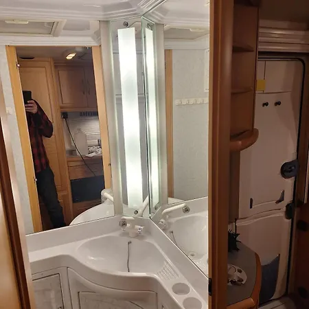 Proboost Arctic Center Cosy Caravan Apartment