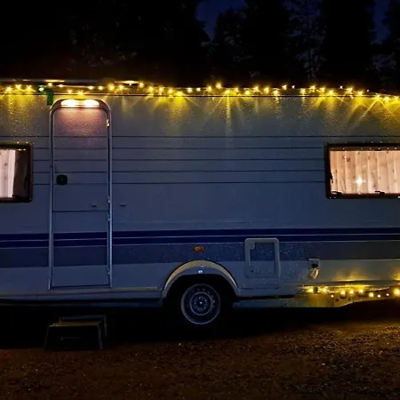 Proboost Arctic Center Cosy Caravan דירה
