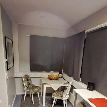 Proboost Arctic Center Cosy Caravan Apartment *