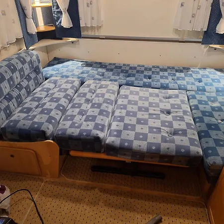 Proboost Arctic Center Cosy Caravan