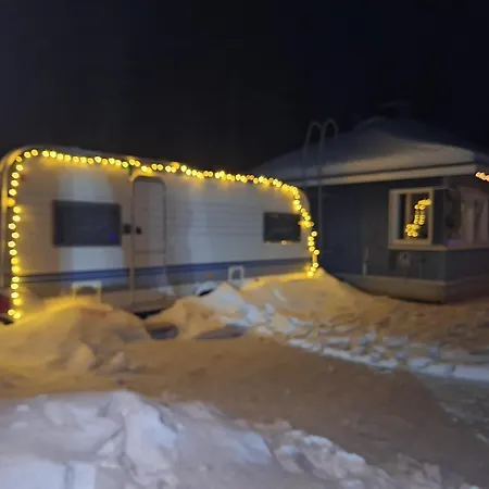 Proboost Arctic Center Cosy Caravan דירה רובניימי