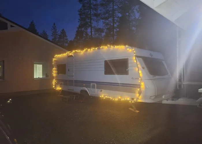 Proboost Arctic Center Cosy Caravan * רובניימי