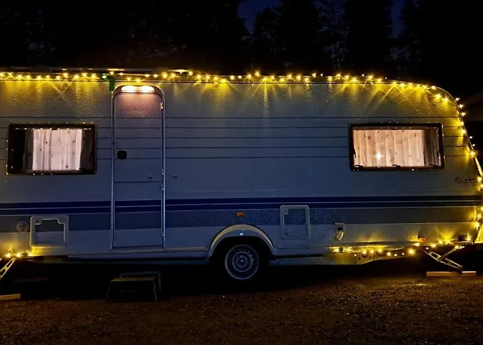 Proboost Arctic Center Cosy Caravan דירה